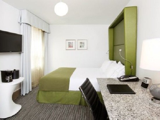 Holiday Inn Express Chicago Magnificent Mile